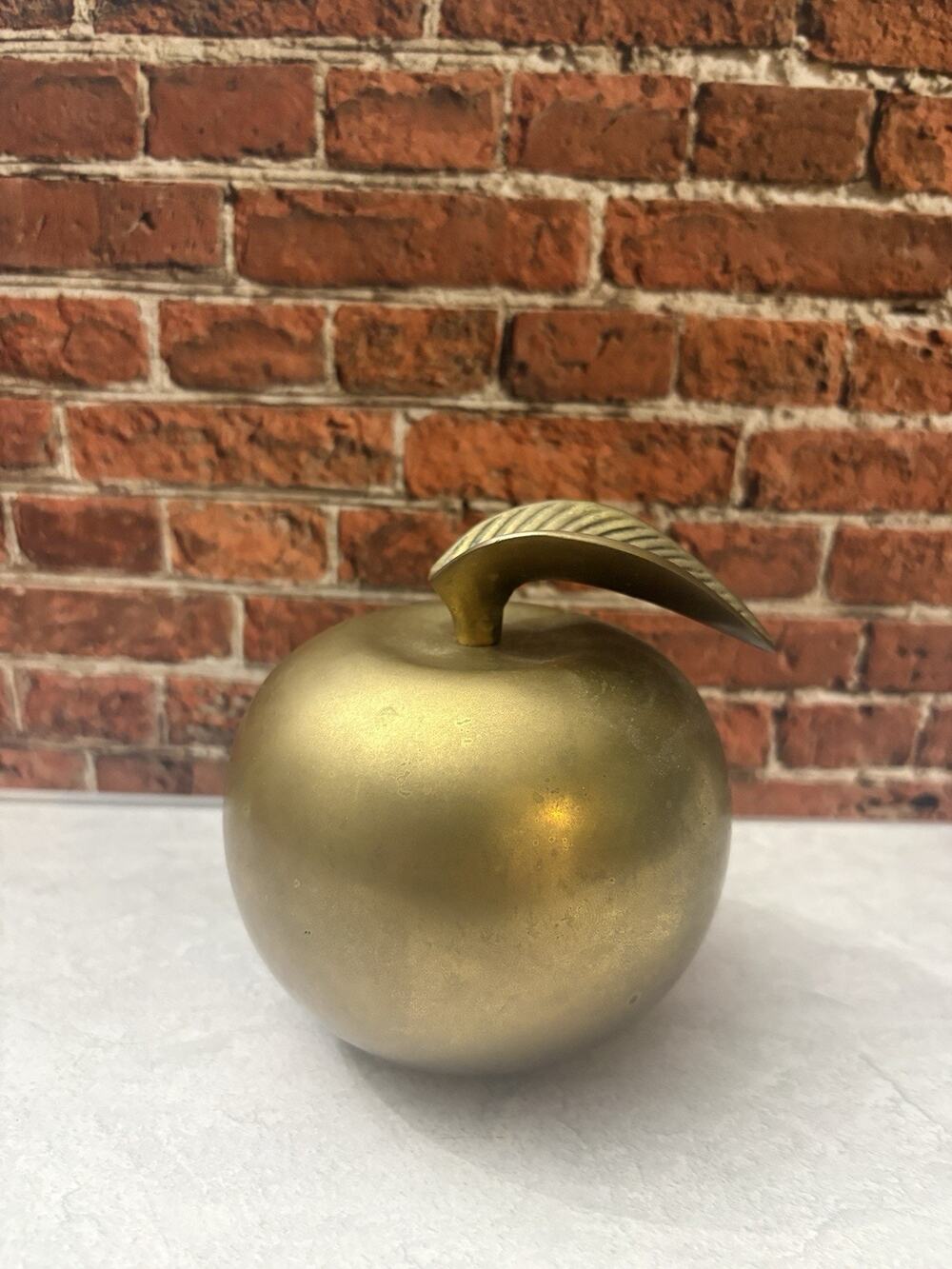 Solid Brass Heavy Apple Paperweight Stem & Leaf Teacher’s Gift Shelf Sitter